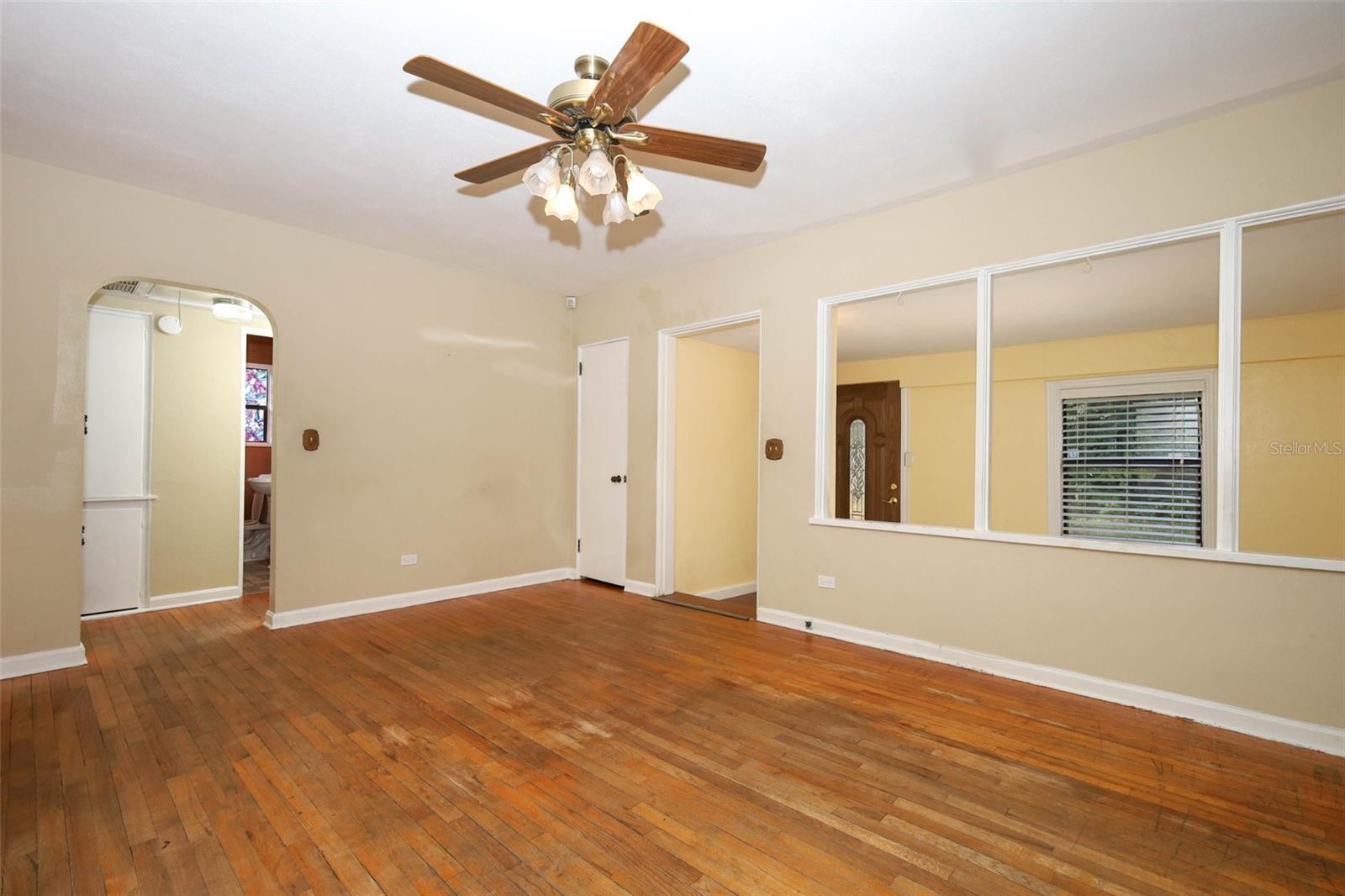 921 Eldridge, Orlando, FL 32803