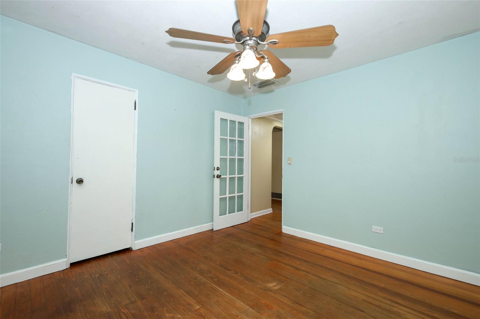921 Eldridge, Orlando, FL 32803