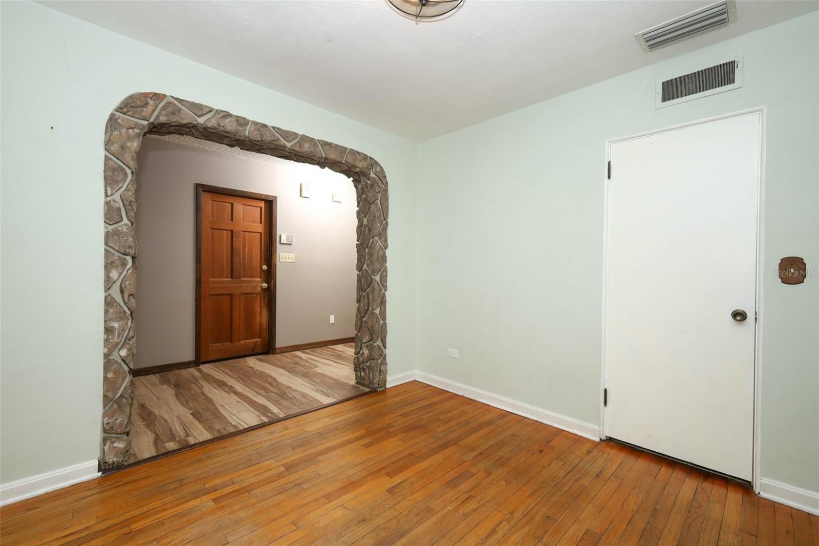 921 Eldridge, Orlando, FL 32803