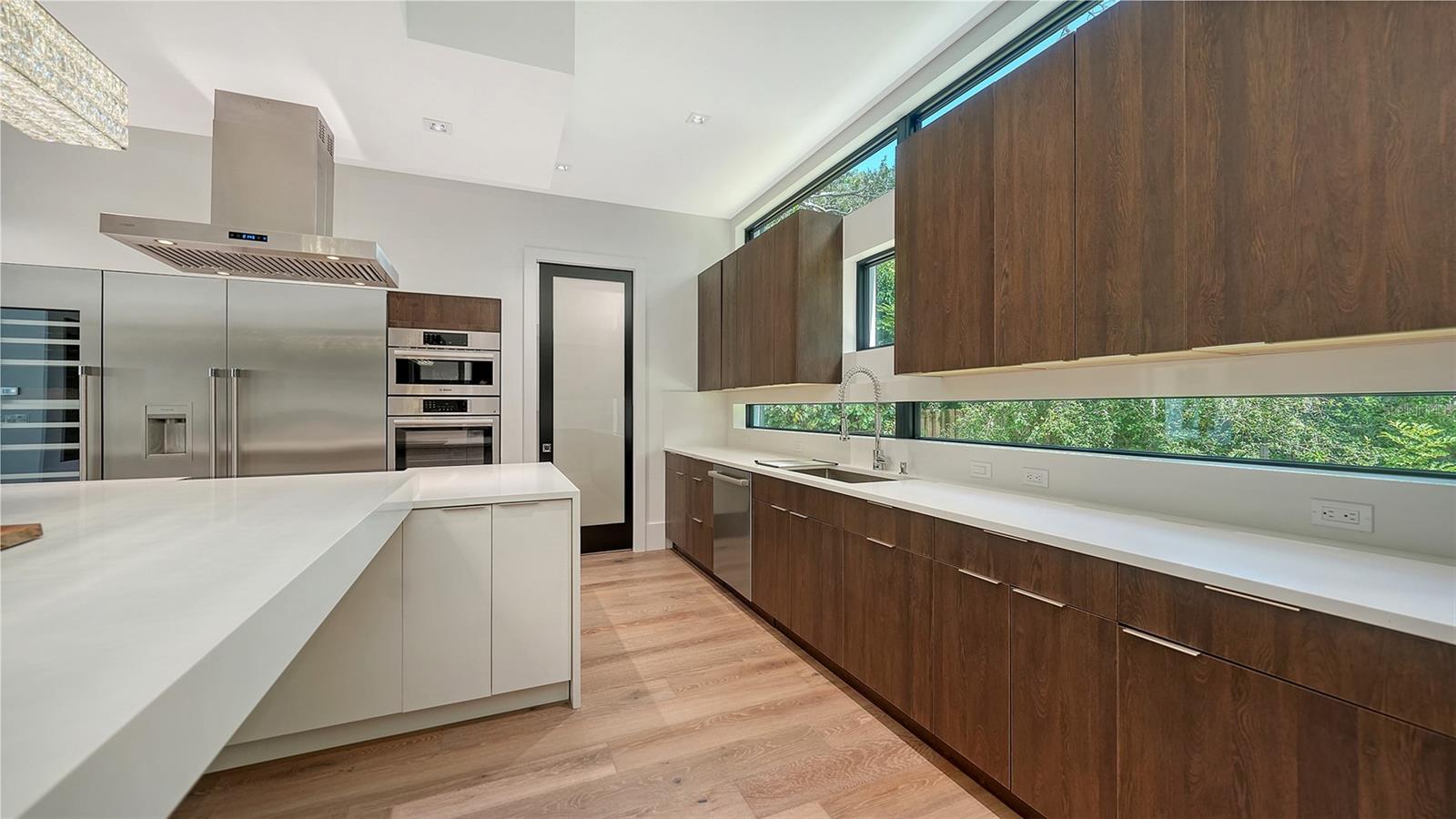 1429 Lake Shore, Sarasota, FL 34231