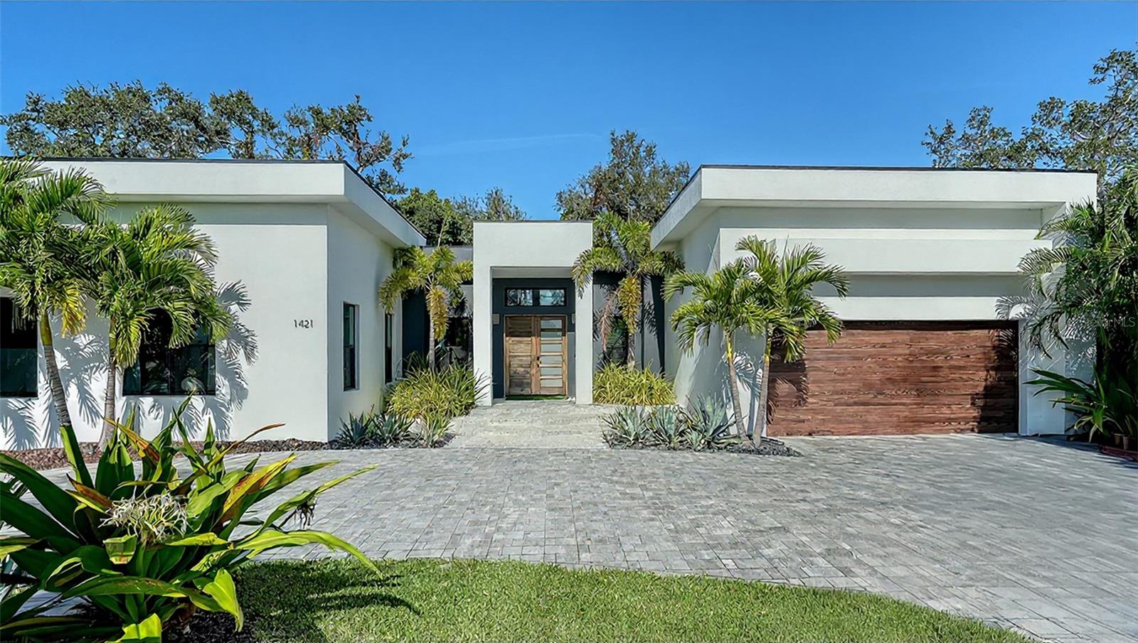 1421 Lake Shore, Sarasota, FL 34231