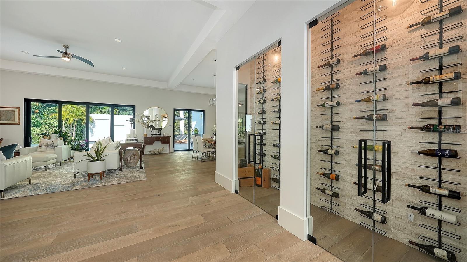 1421 Lake Shore, Sarasota, FL 34231