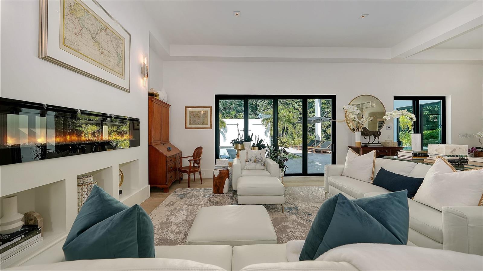 1421 Lake Shore, Sarasota, FL 34231