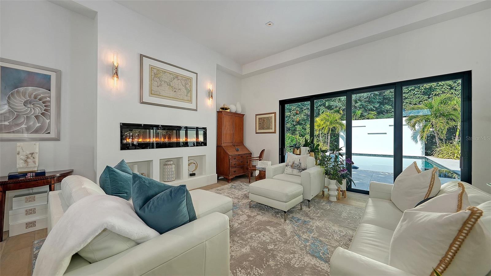 1421 Lake Shore, Sarasota, FL 34231