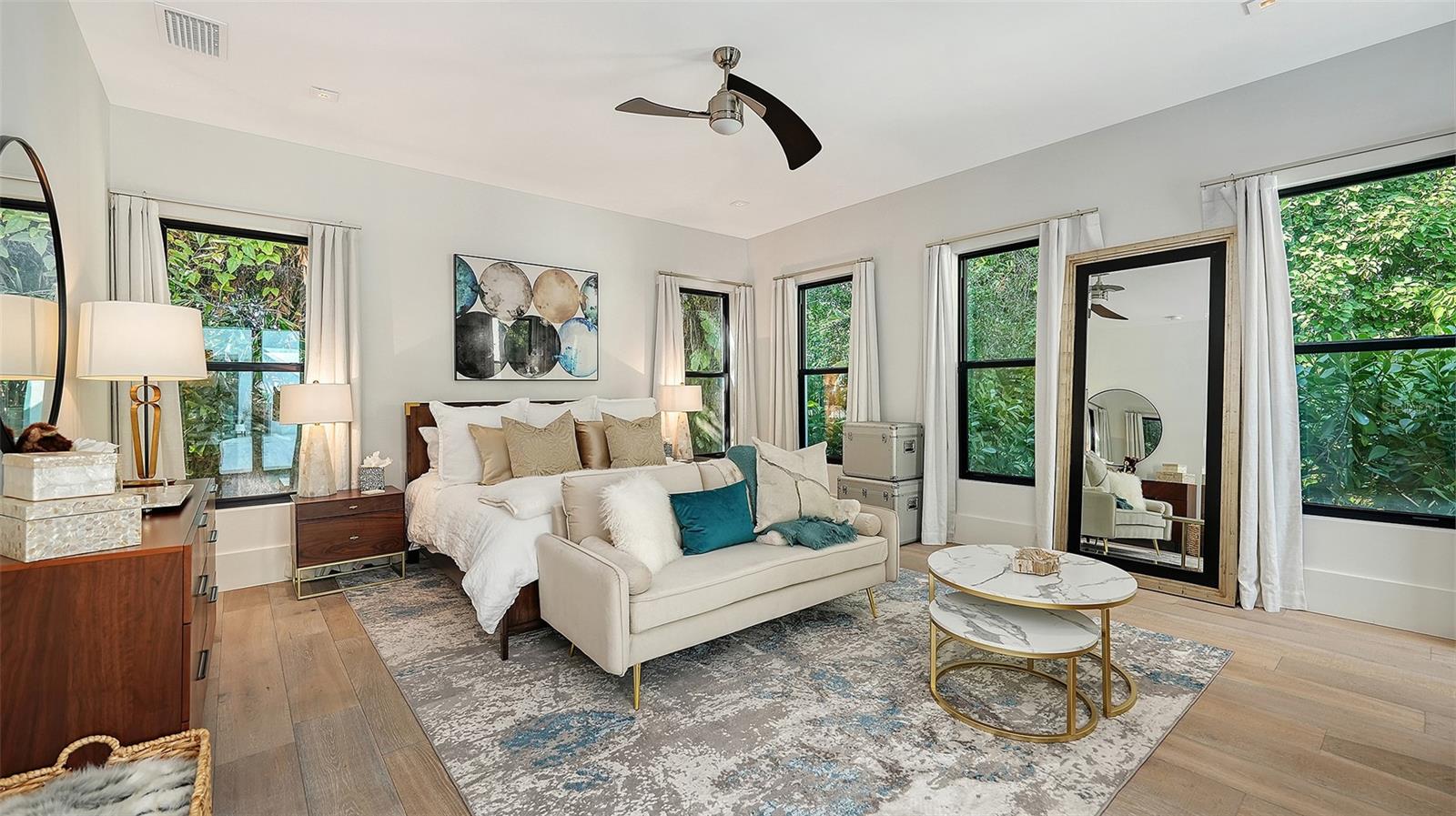 1421 Lake Shore, Sarasota, FL 34231