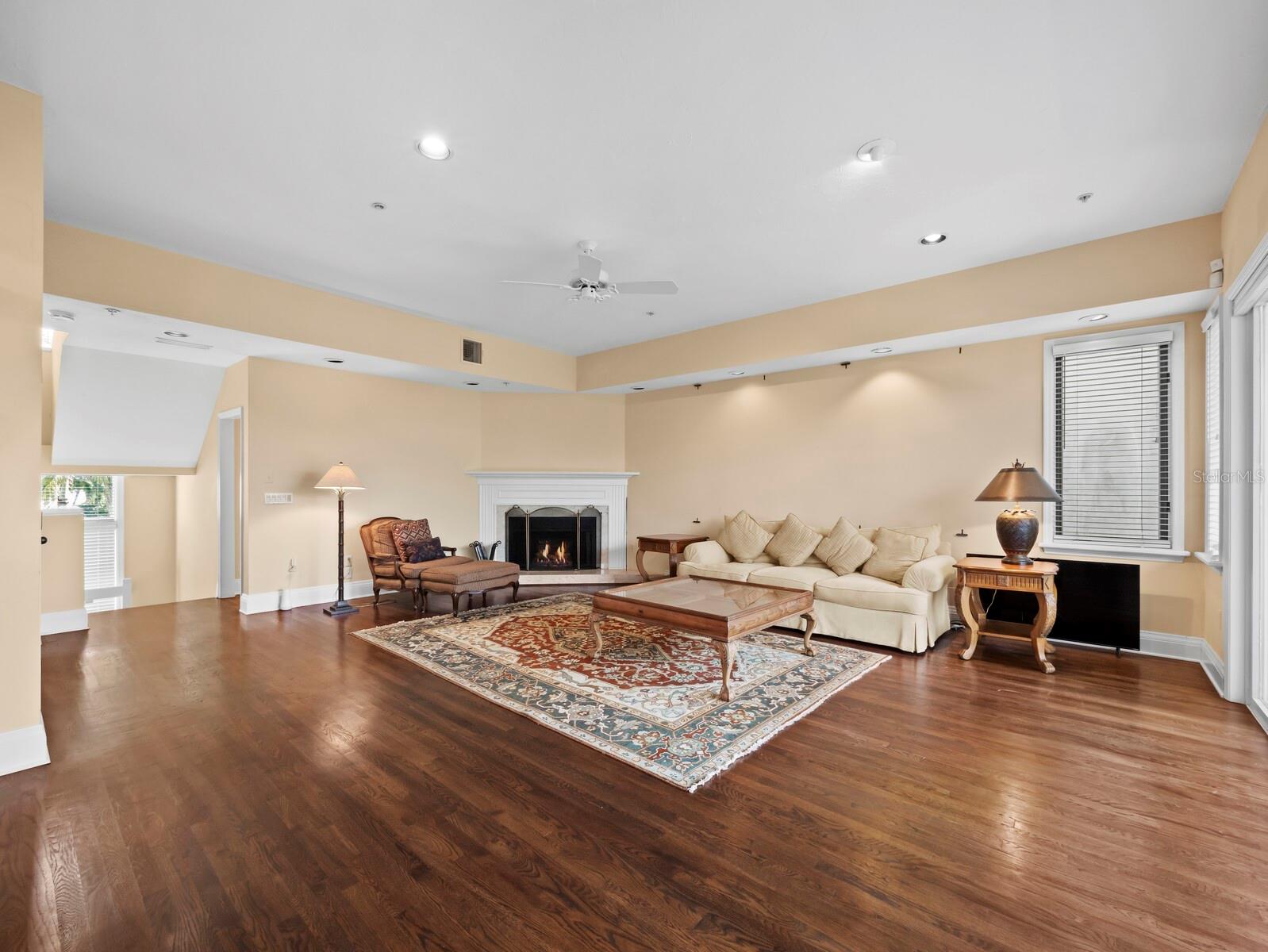 836 Evergreen, Longboat Key, FL 34228
