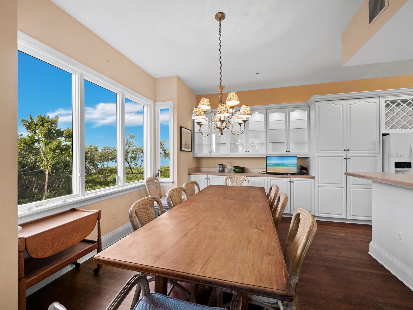 836 Evergreen, Longboat Key, FL 34228