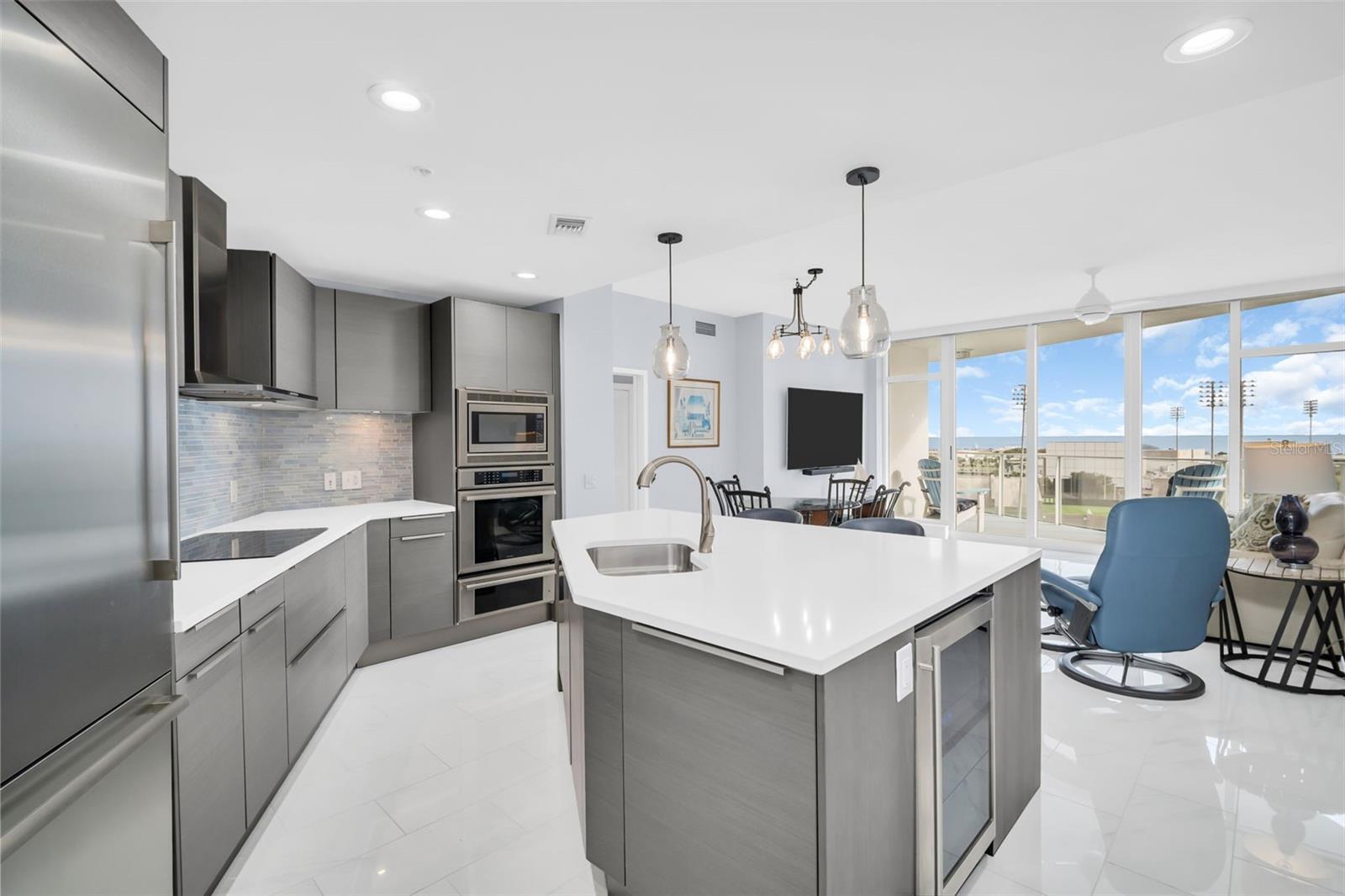 175 1st Unit 905, St Petersburg, FL 33701