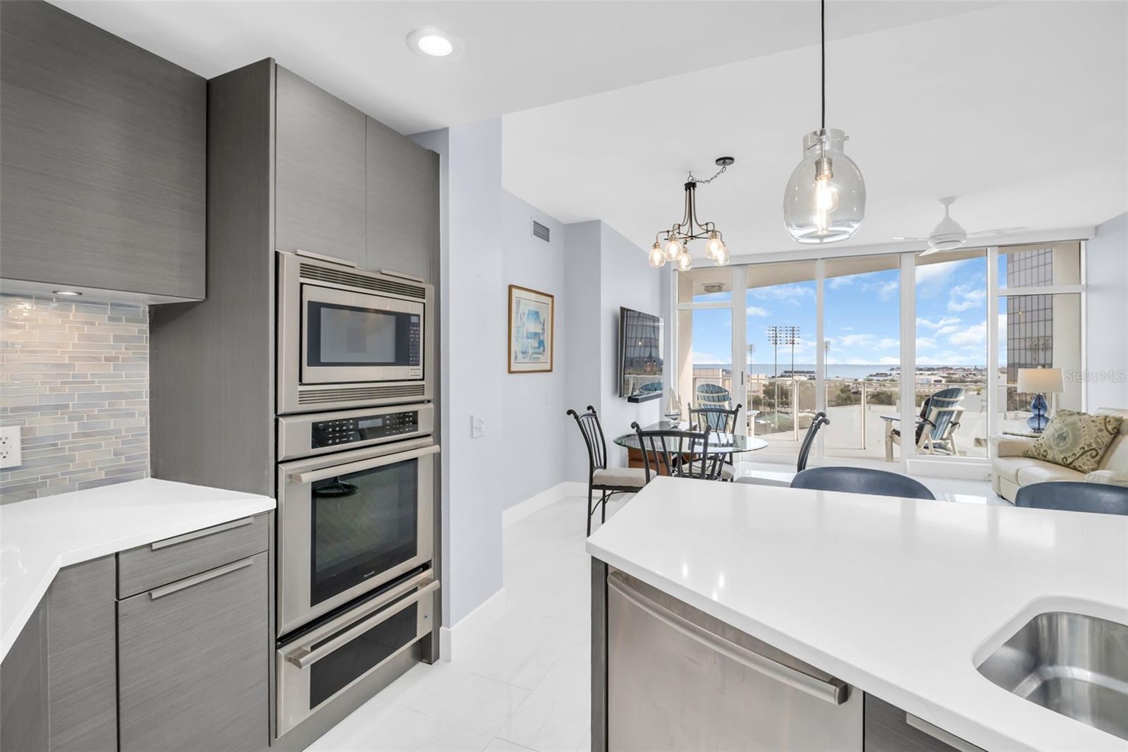 175 1st Unit 905, St Petersburg, FL 33701