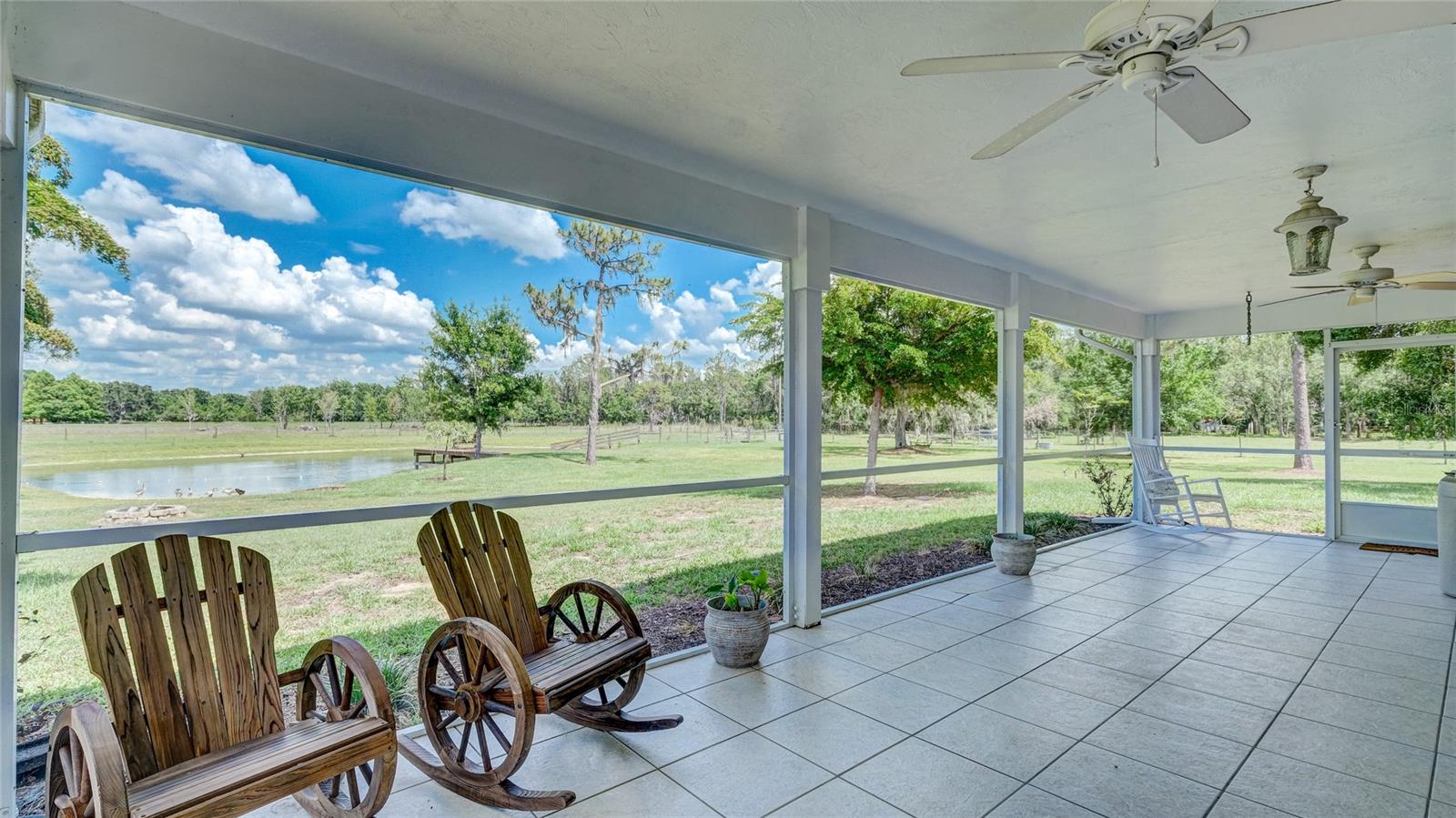 560 Oakford, Sarasota, FL 34240