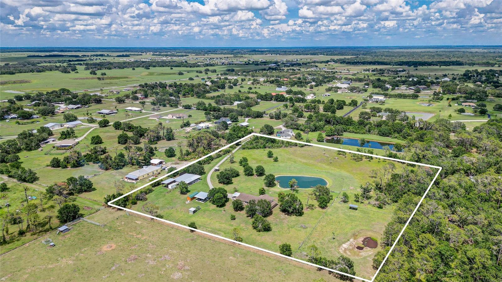 560 Oakford, Sarasota, FL 34240