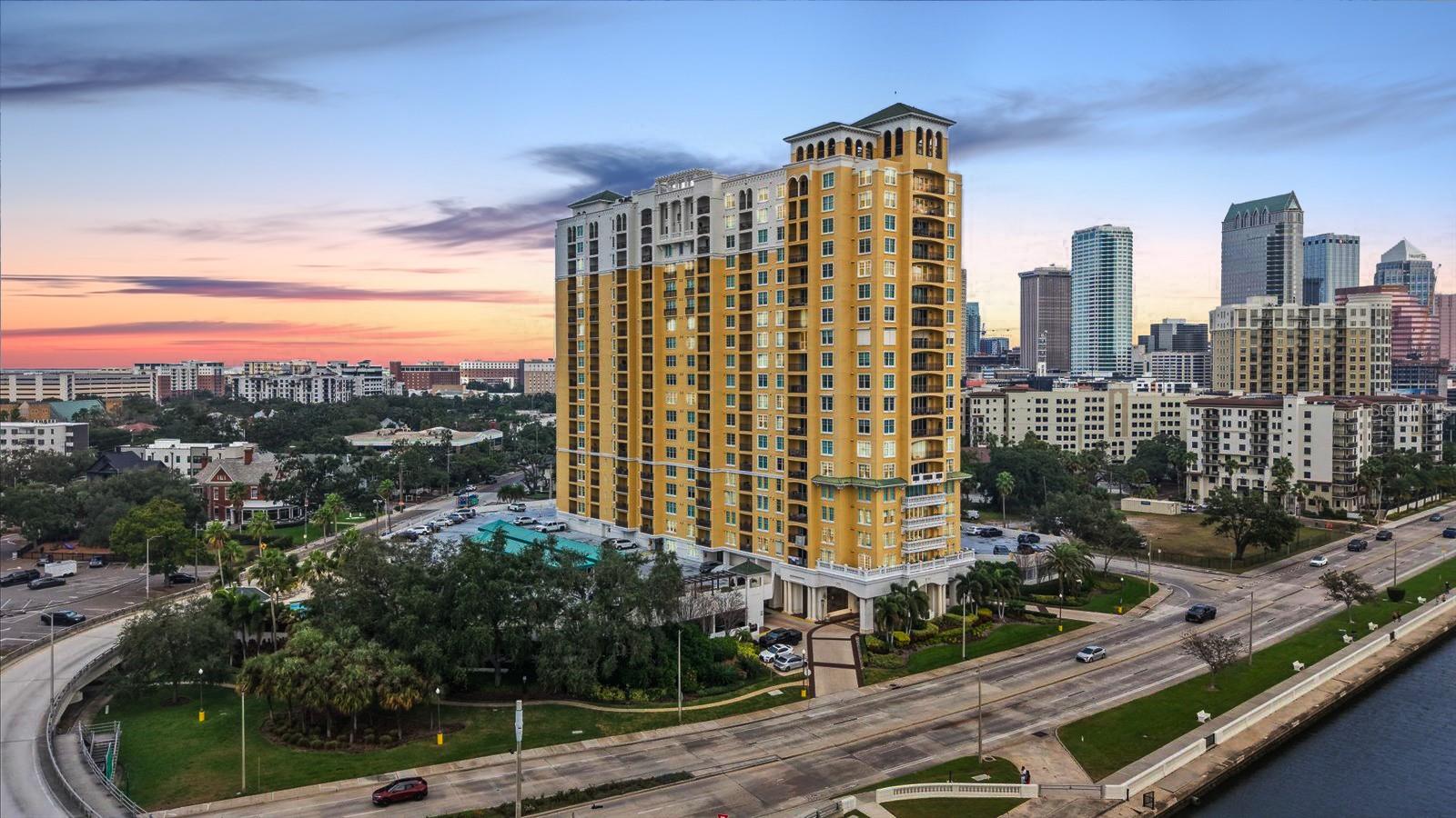 345 Bayshore Unit 706, Tampa, FL 33606