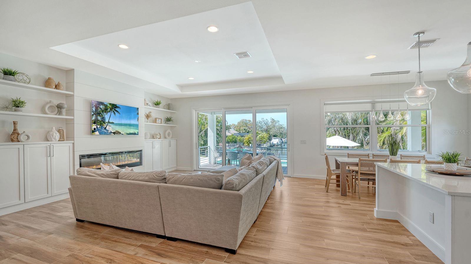 6136 Hollywood, Sarasota, FL 34231