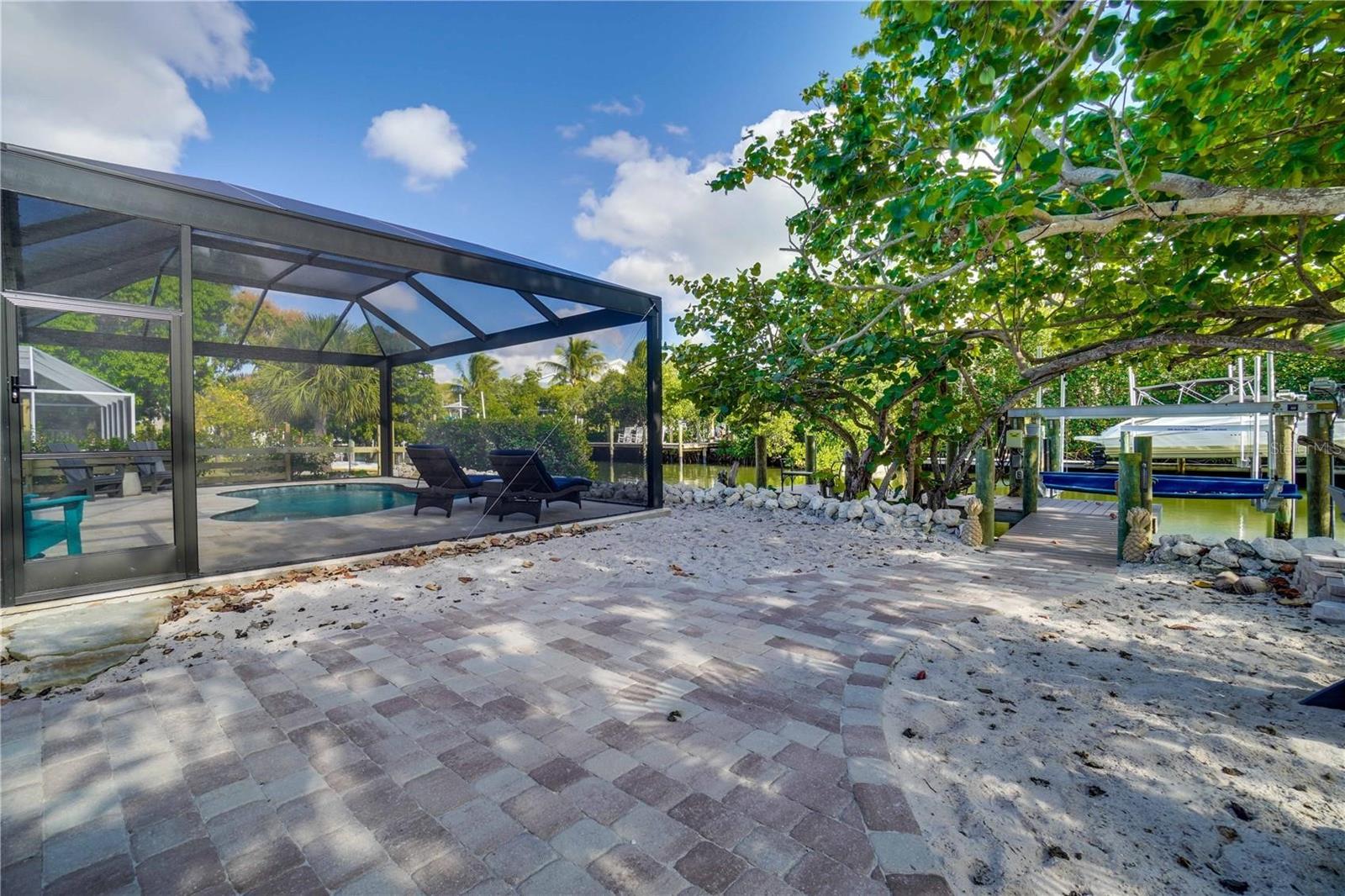 640 Lyons, Longboat Key, FL 34228