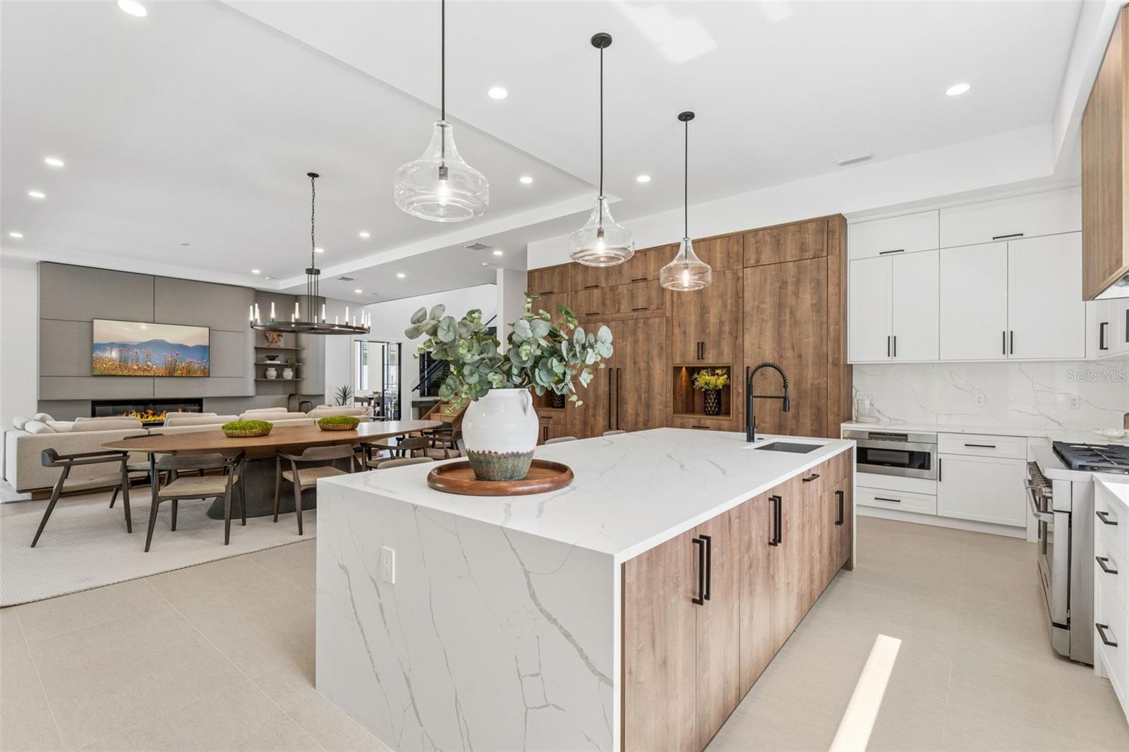 15544 Pendio, Bella Collina, FL 34756