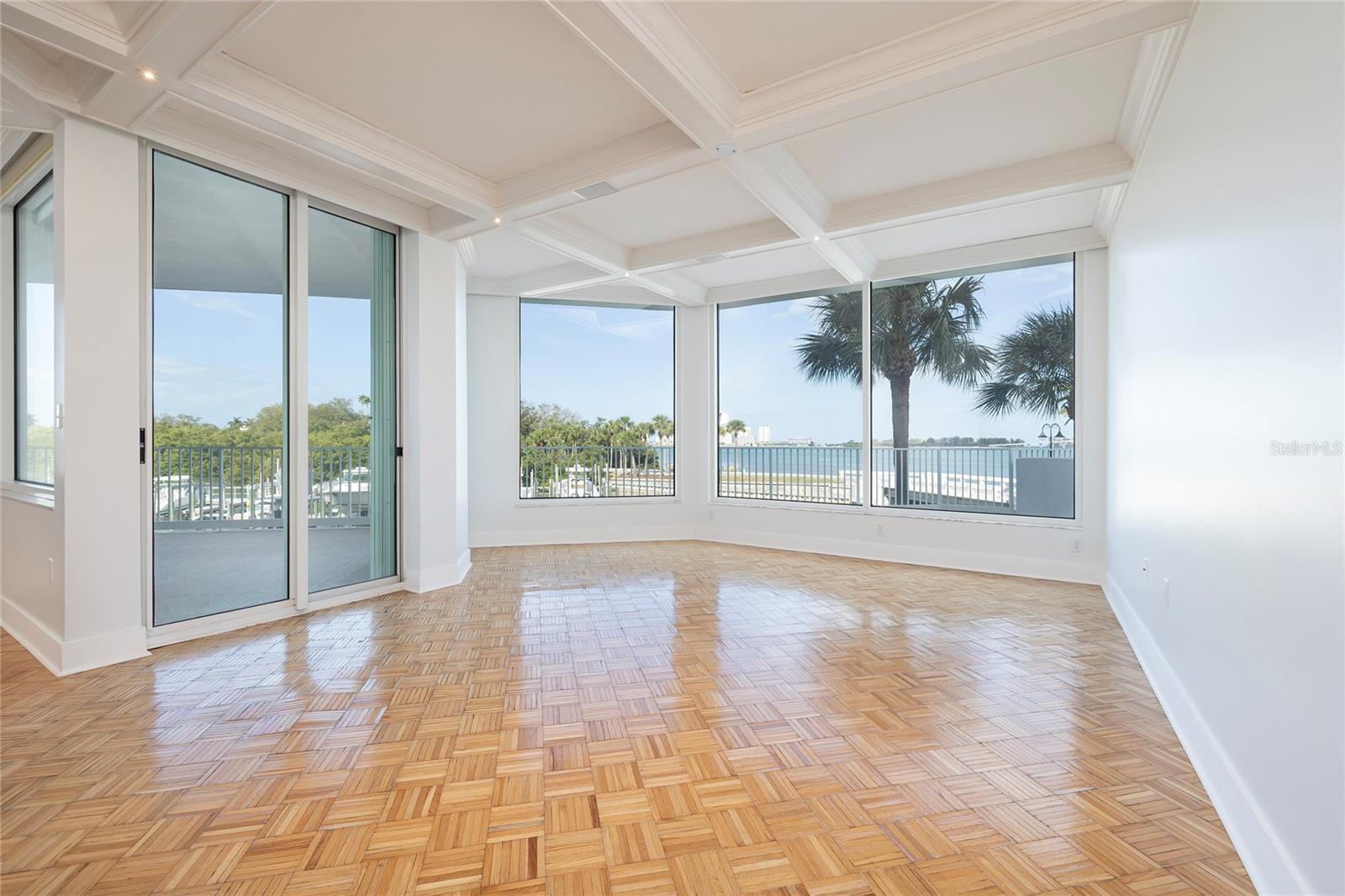 2 Seaside Unit 103, Belleair, FL 33756