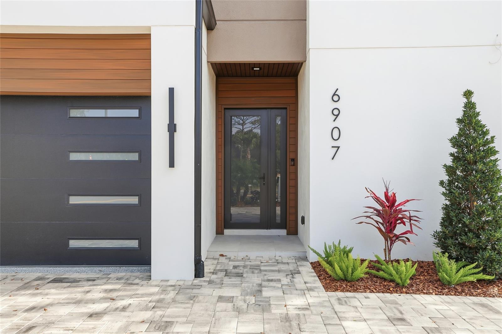 6907 Boulevard, Tampa, FL 33604