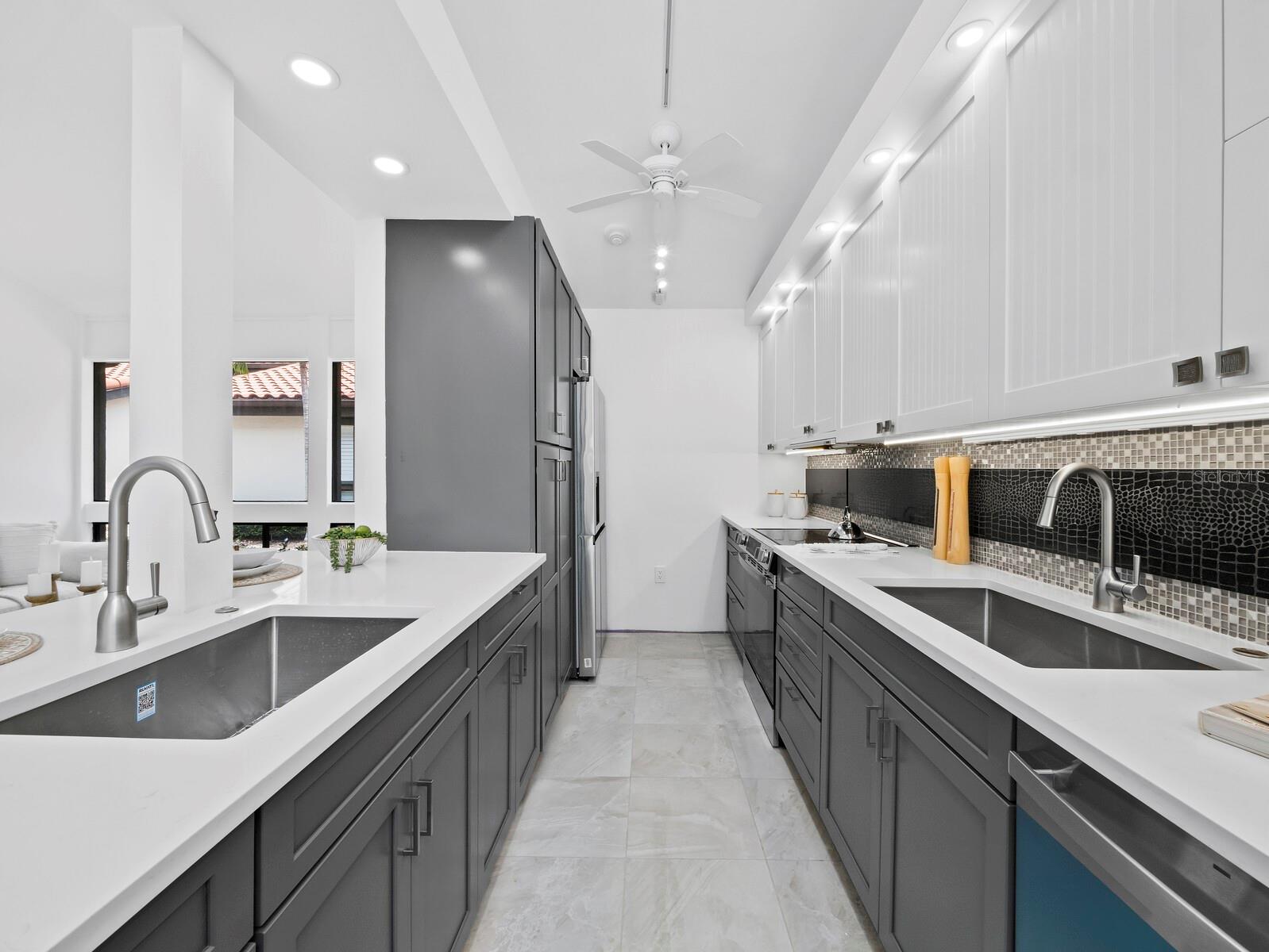 800 Blvd of the Presidents Unit 19, Sarasota, FL 34236