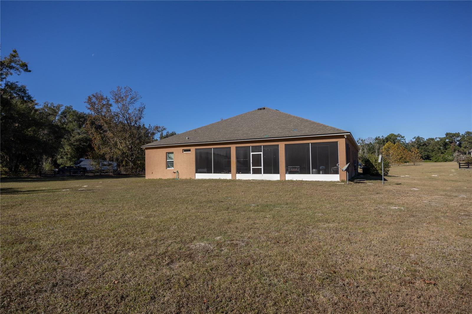 6075 215th, Newberry, FL 32669