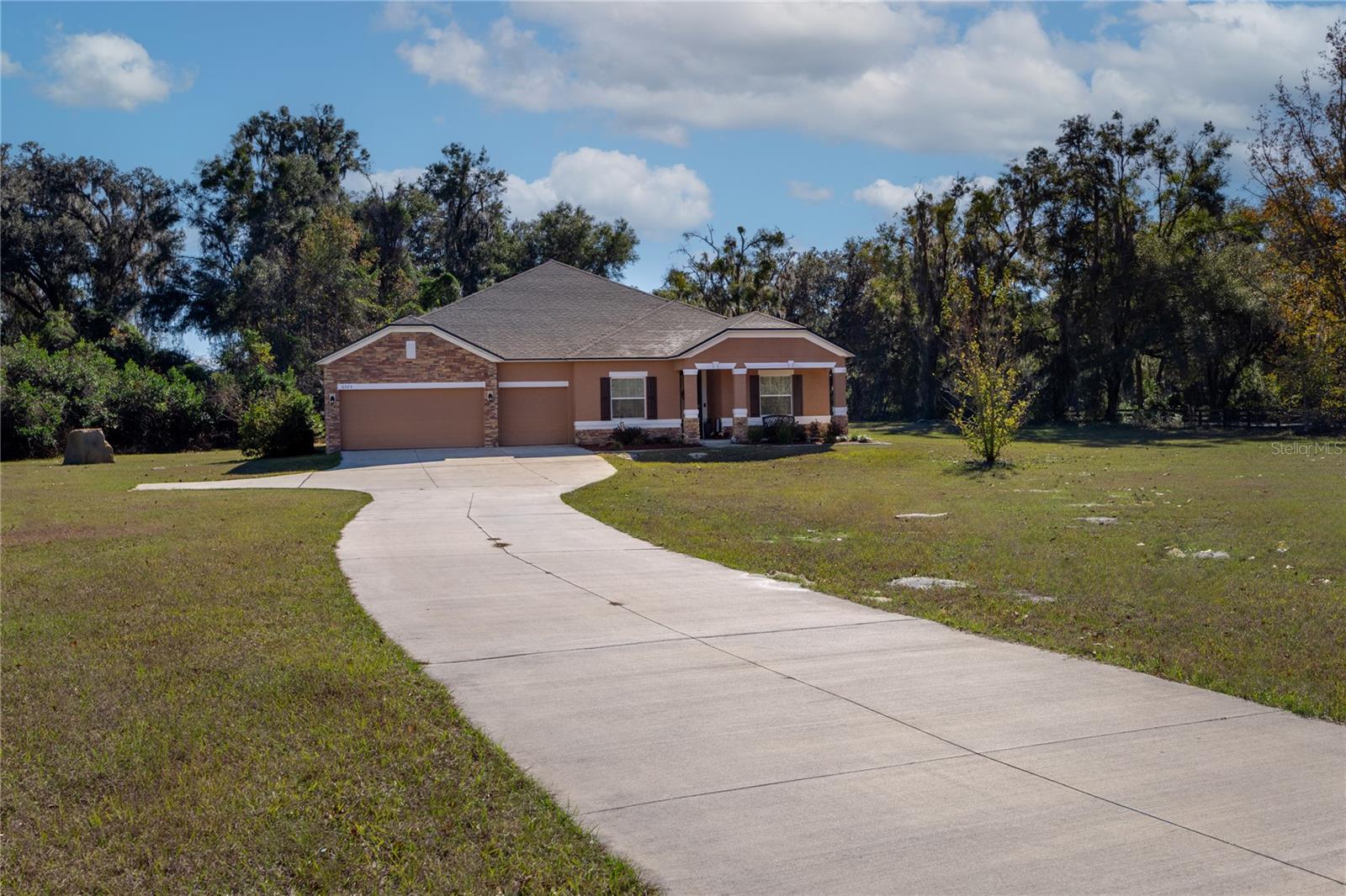 6075 215th, Newberry, FL 32669