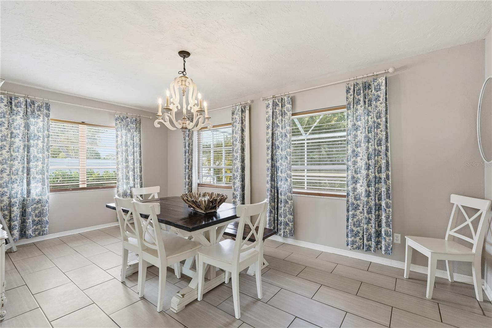 2701 64th, St Petersburg, FL 33712