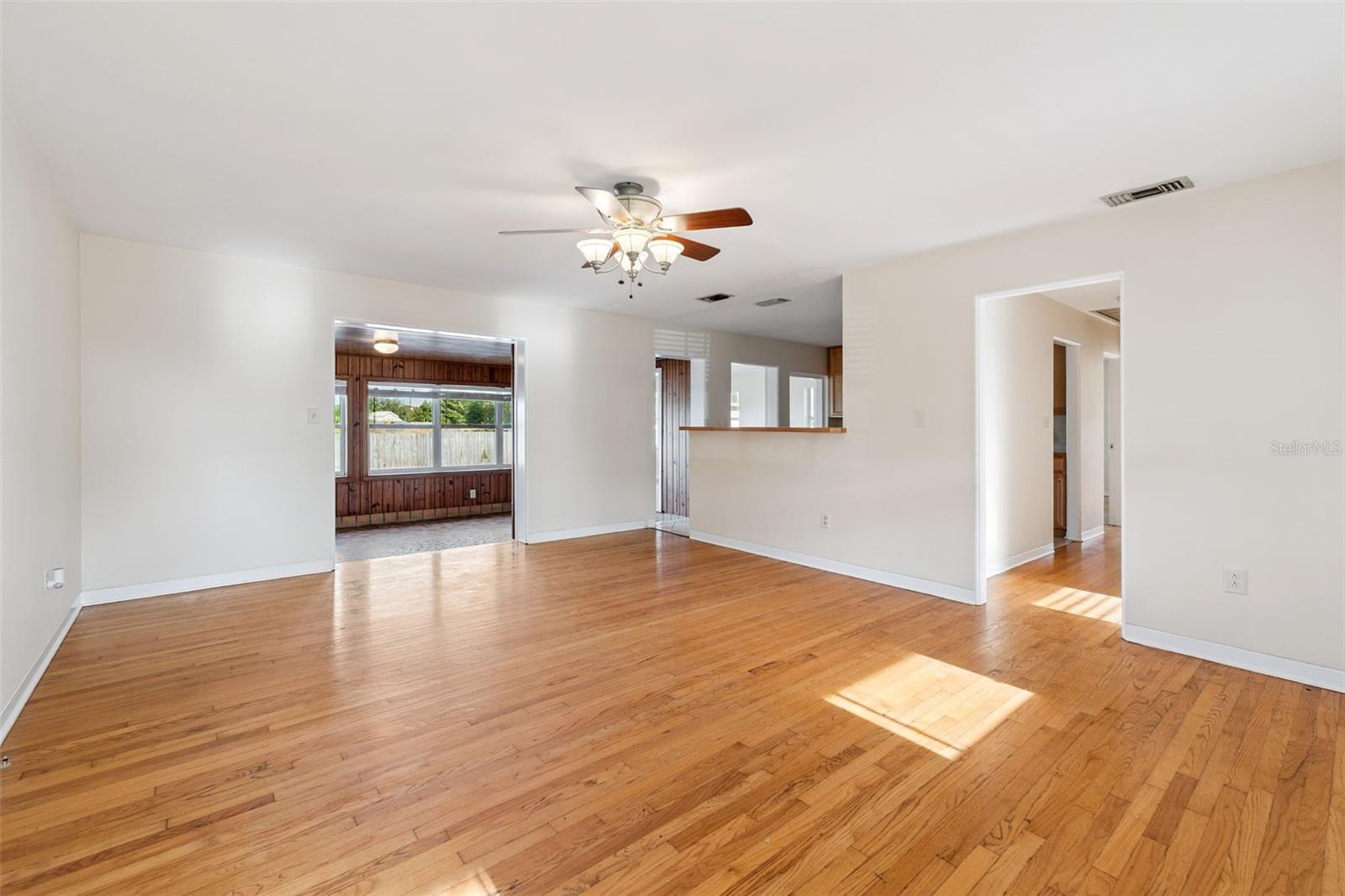 1301 Evalyn, Winter Haven, FL 33880