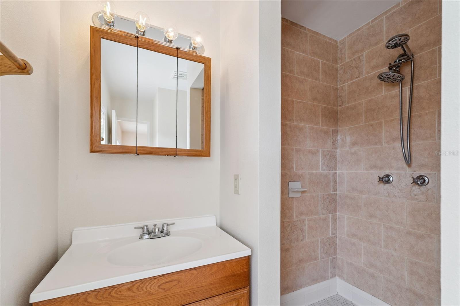 1301 Evalyn, Winter Haven, FL 33880