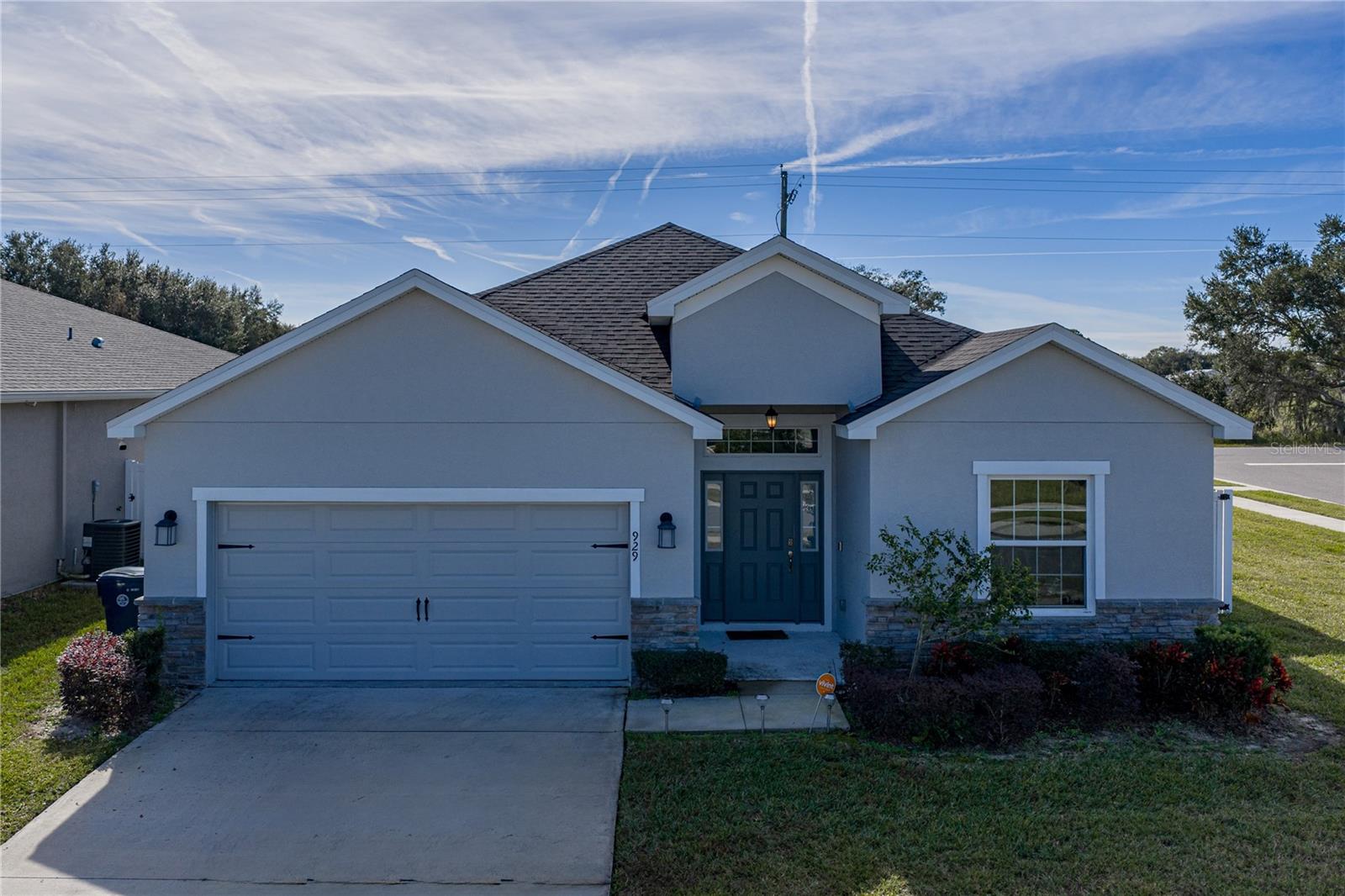 929 Montgomery, Polk City, FL 33868