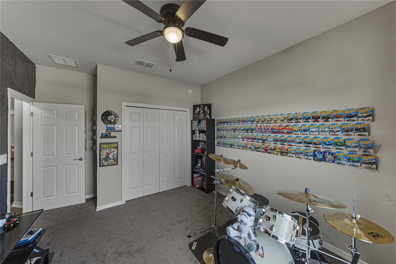 929 Montgomery, Polk City, FL 33868