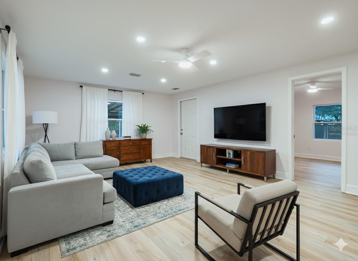 8917 Highland, Tampa, FL 33604