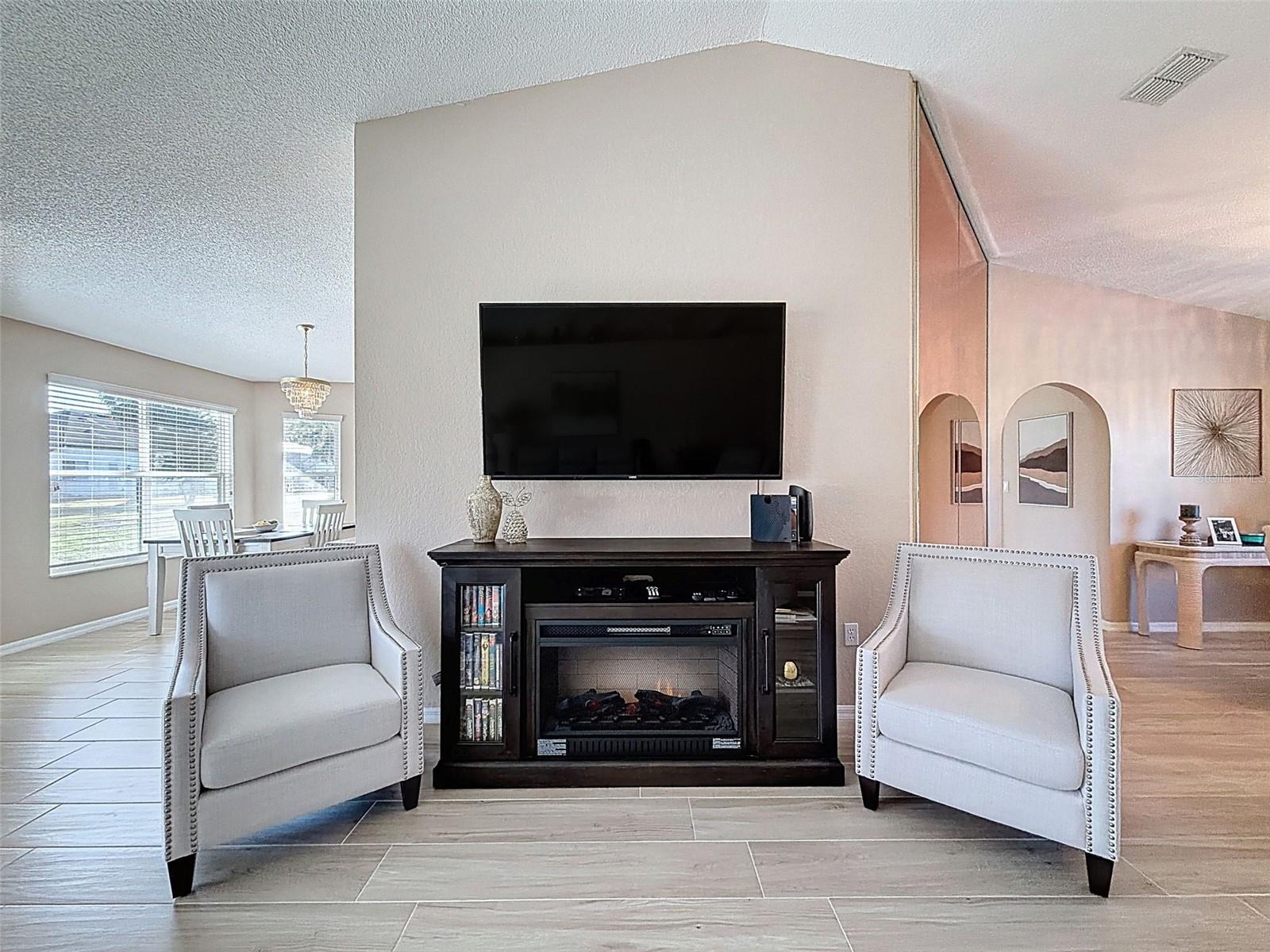 9428 Apple Dumpling, Weeki Wachee, FL 34613