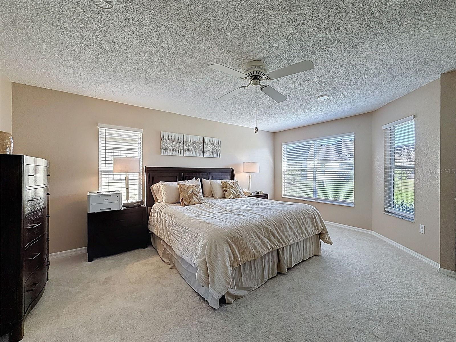 9428 Apple Dumpling, Weeki Wachee, FL 34613