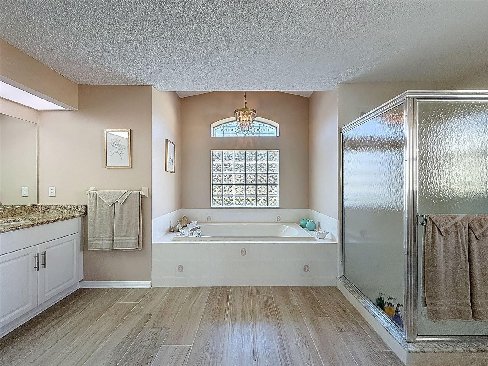 9428 Apple Dumpling, Weeki Wachee, FL 34613
