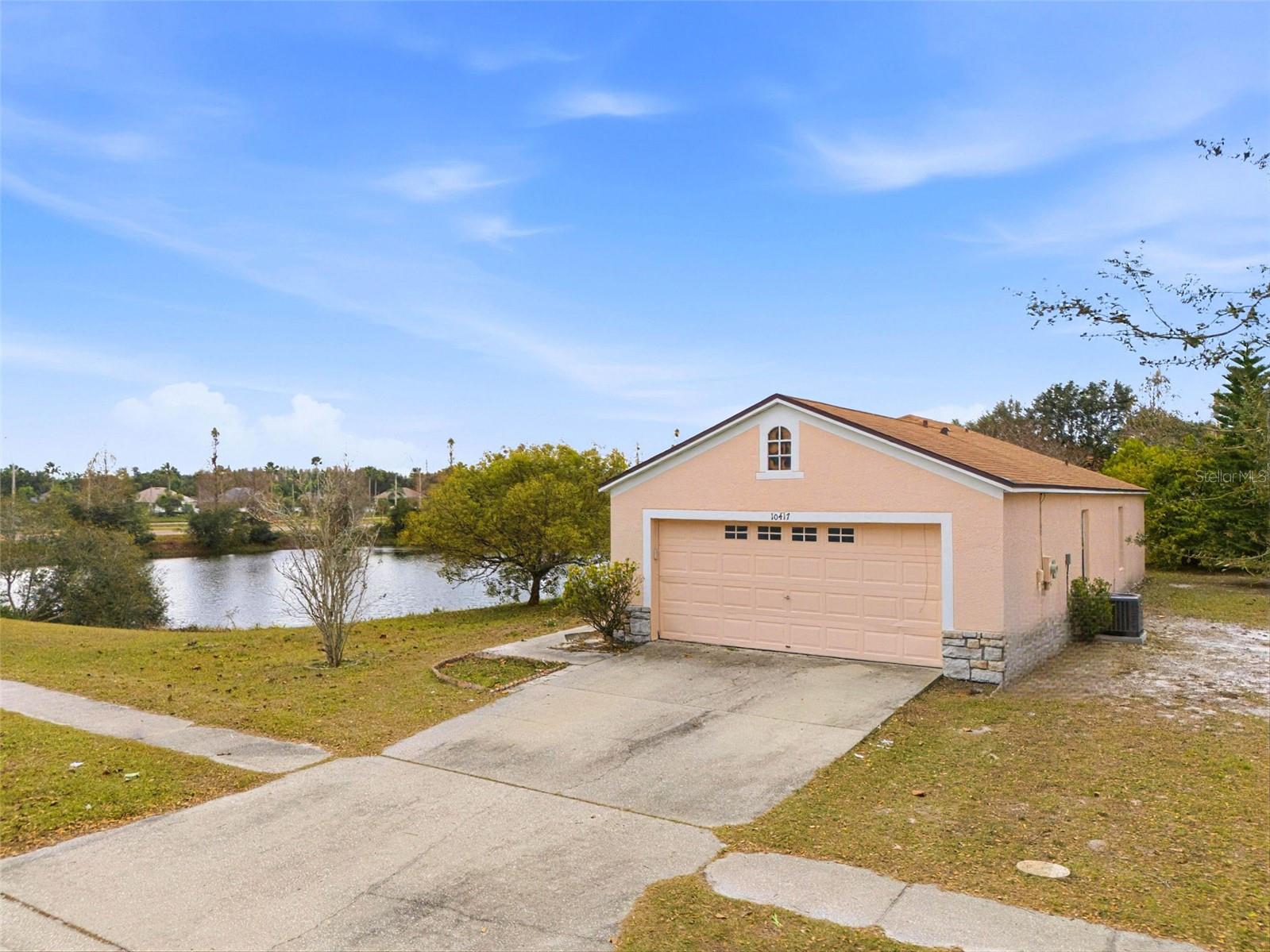 10417 Blackmore, Tampa, FL 33647