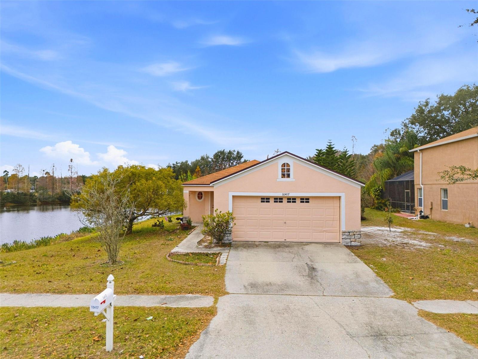 10417 Blackmore, Tampa, FL 33647