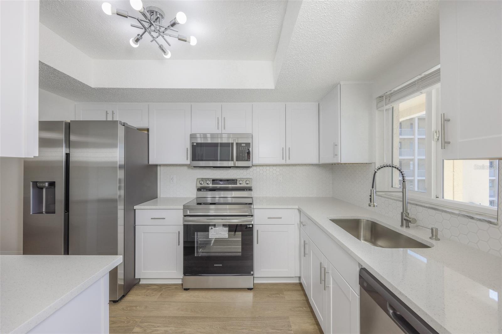3656 Lake Bayshore Dr, Bldg K Unit 319, Bradenton, FL 34205