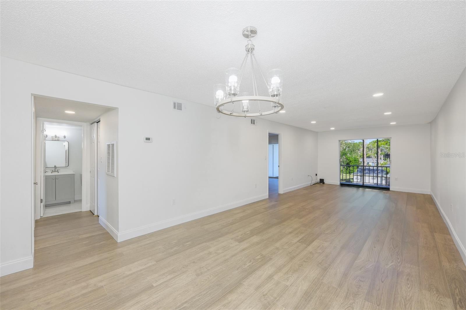 3656 Lake Bayshore Dr, Bldg K Unit 319, Bradenton, FL 34205