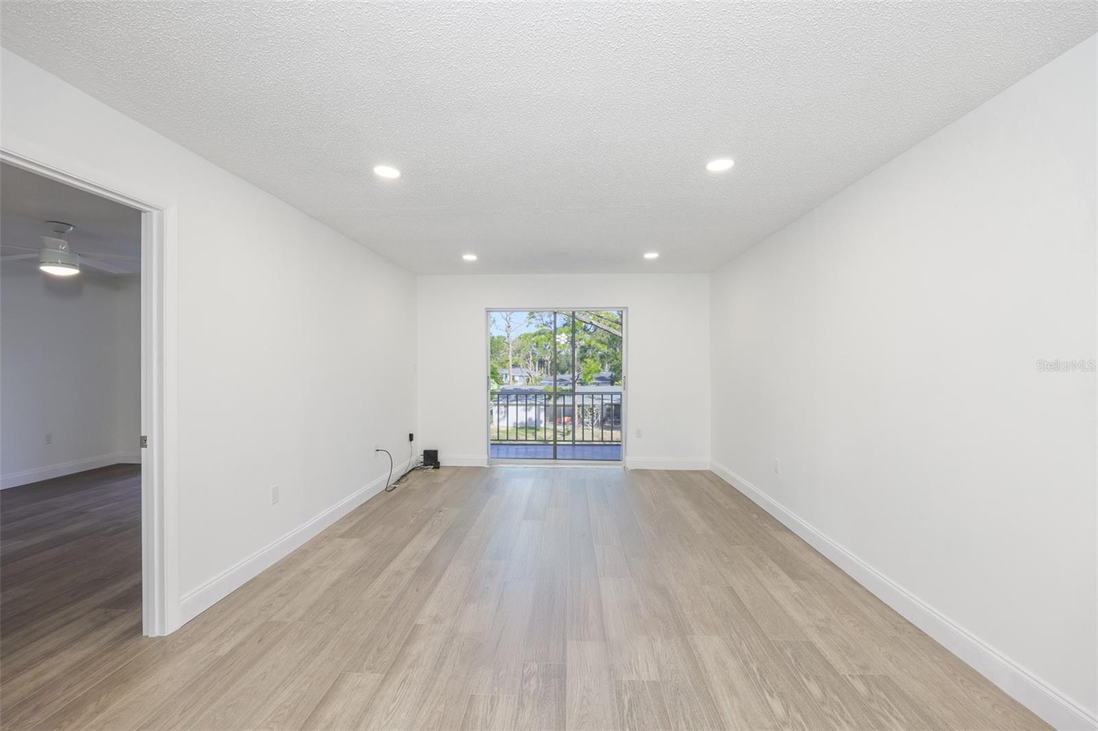 3656 Lake Bayshore Dr, Bldg K Unit 319, Bradenton, FL 34205