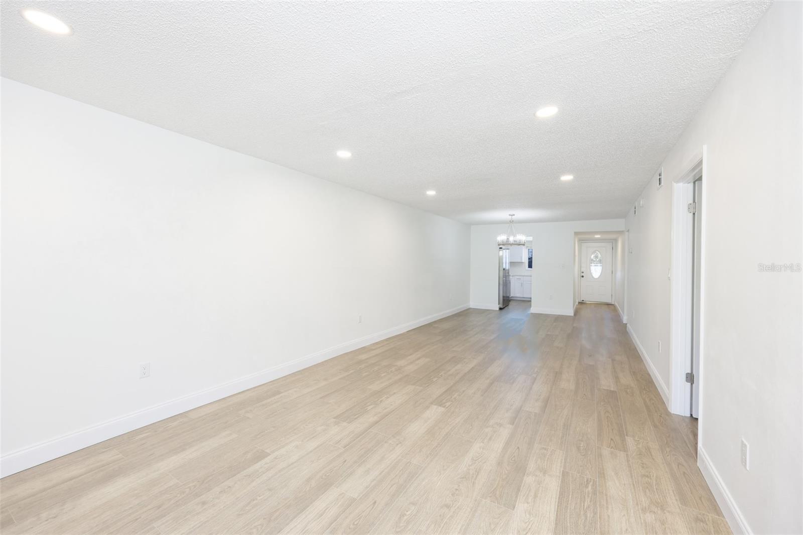 3656 Lake Bayshore Dr, Bldg K Unit 319, Bradenton, FL 34205