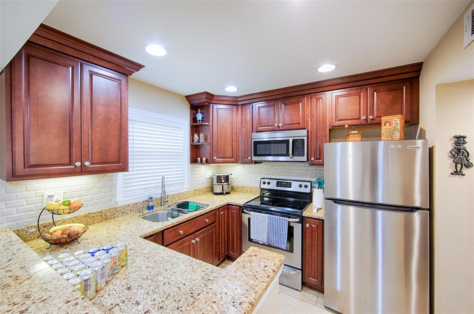 1860 Massachusetts Unit 224, St Petersburg, FL 33703