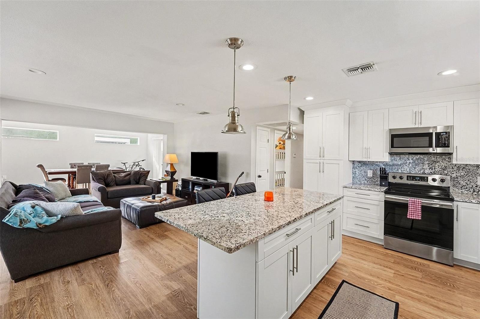 6504 21st, Tampa, FL 33610
