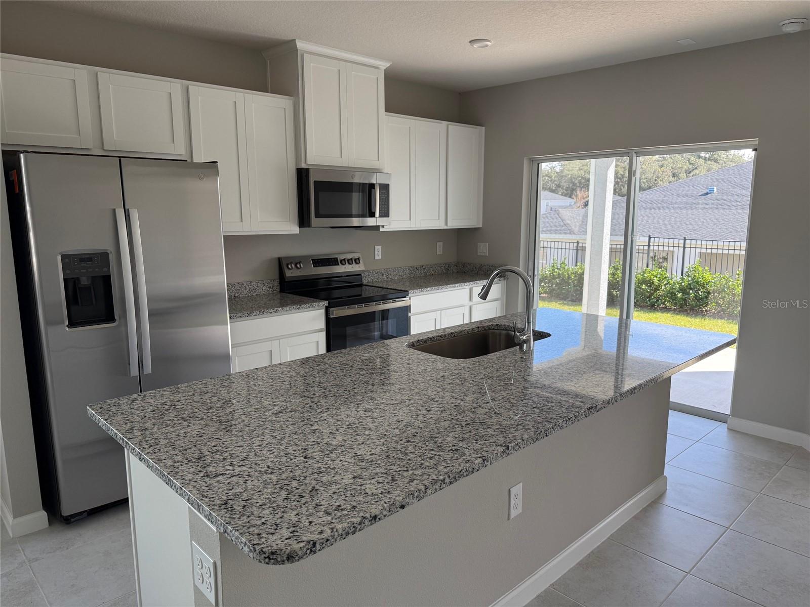 1200 Port Blue, Lady Lake, FL 32159