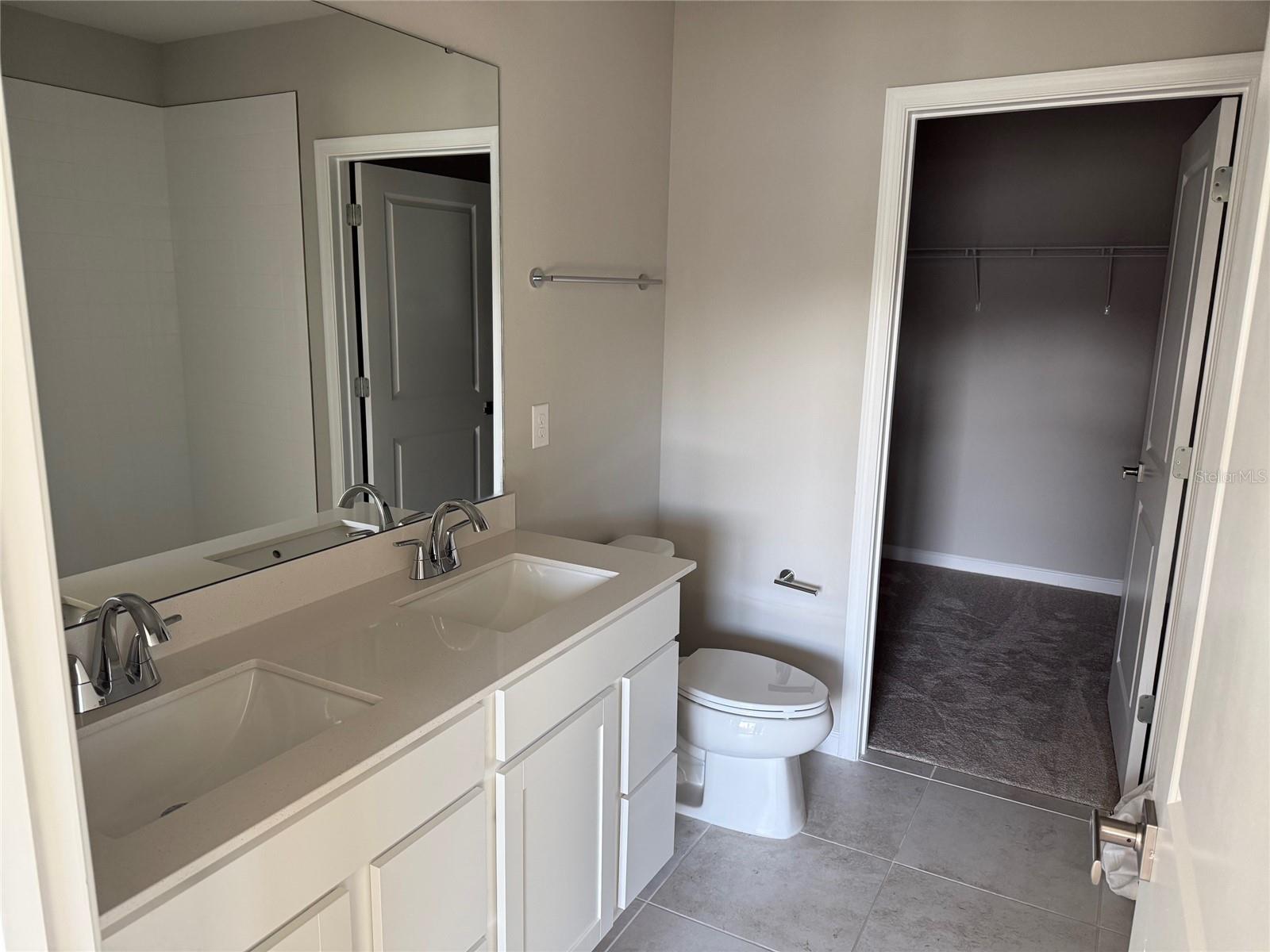 1200 Port Blue, Lady Lake, FL 32159