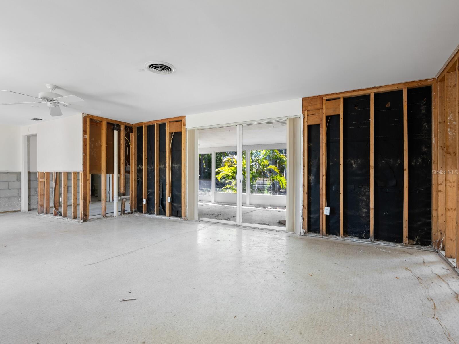 734 Canal, Sarasota, FL 34242