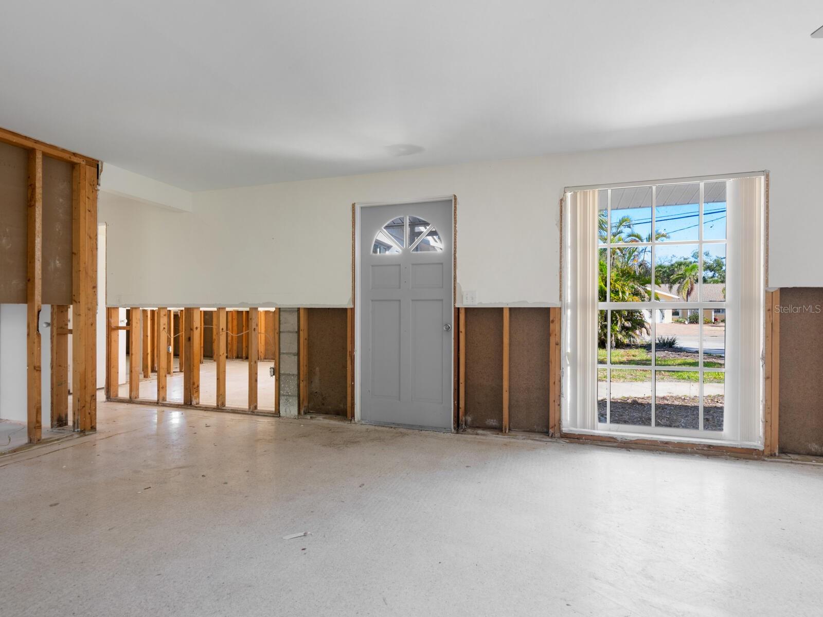 734 Canal, Sarasota, FL 34242