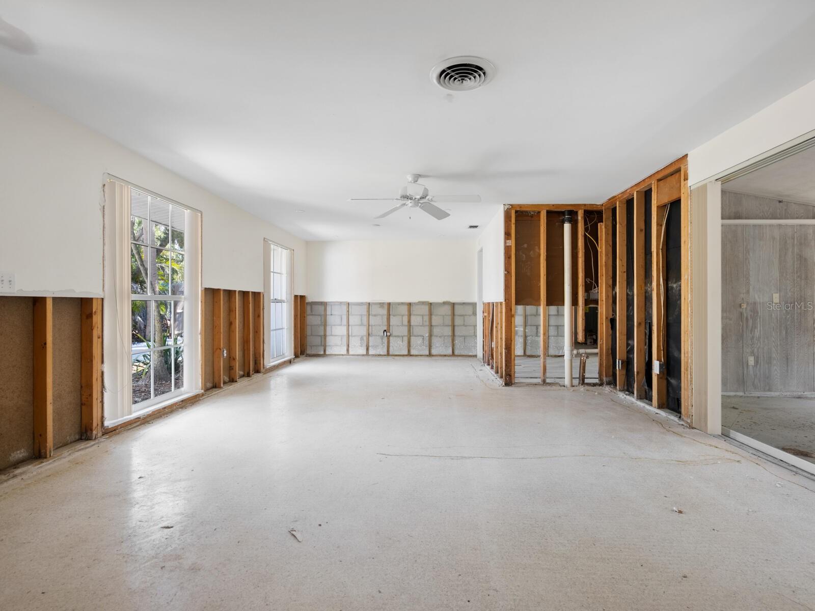 734 Canal, Sarasota, FL 34242