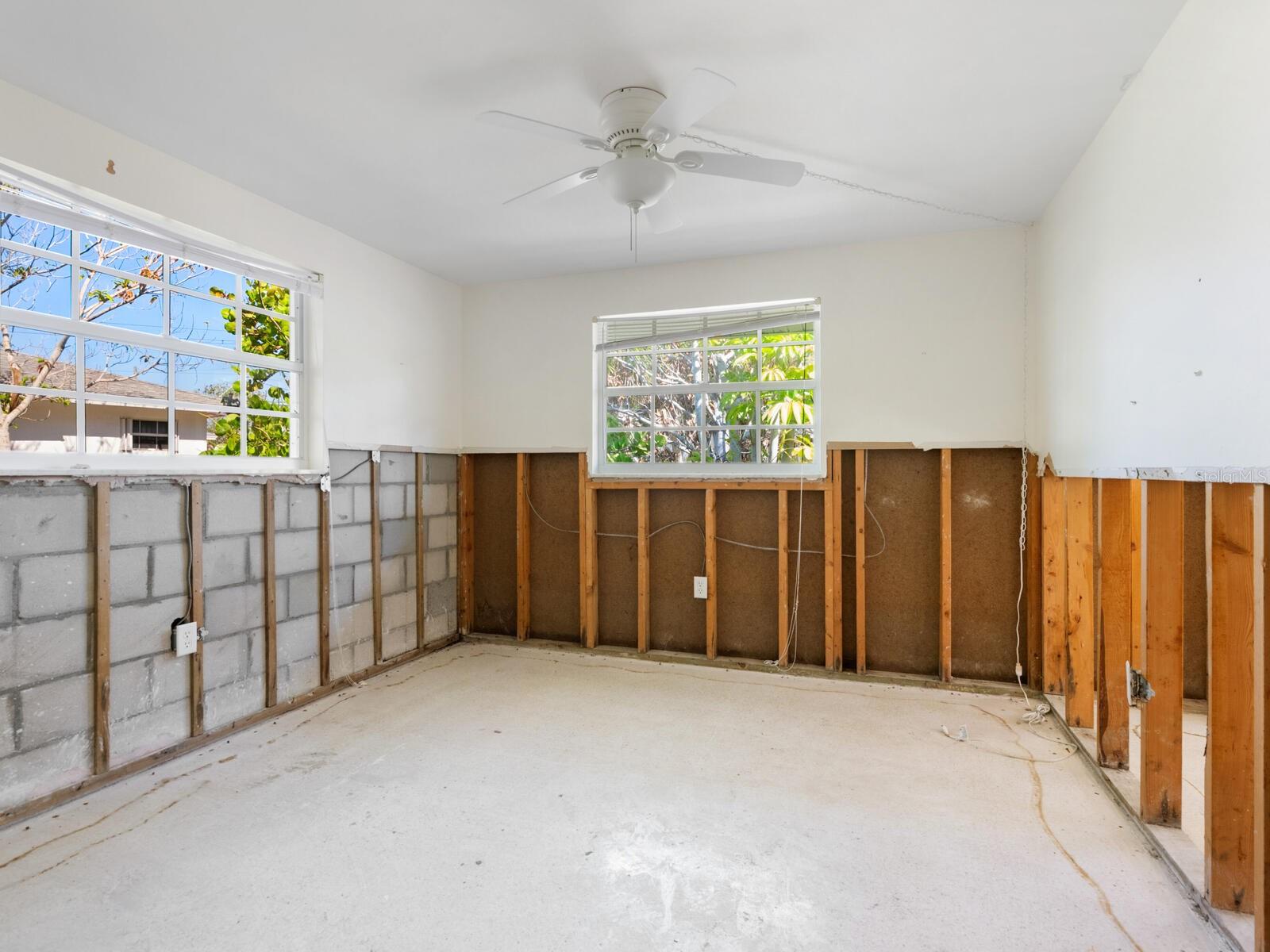 734 Canal, Sarasota, FL 34242
