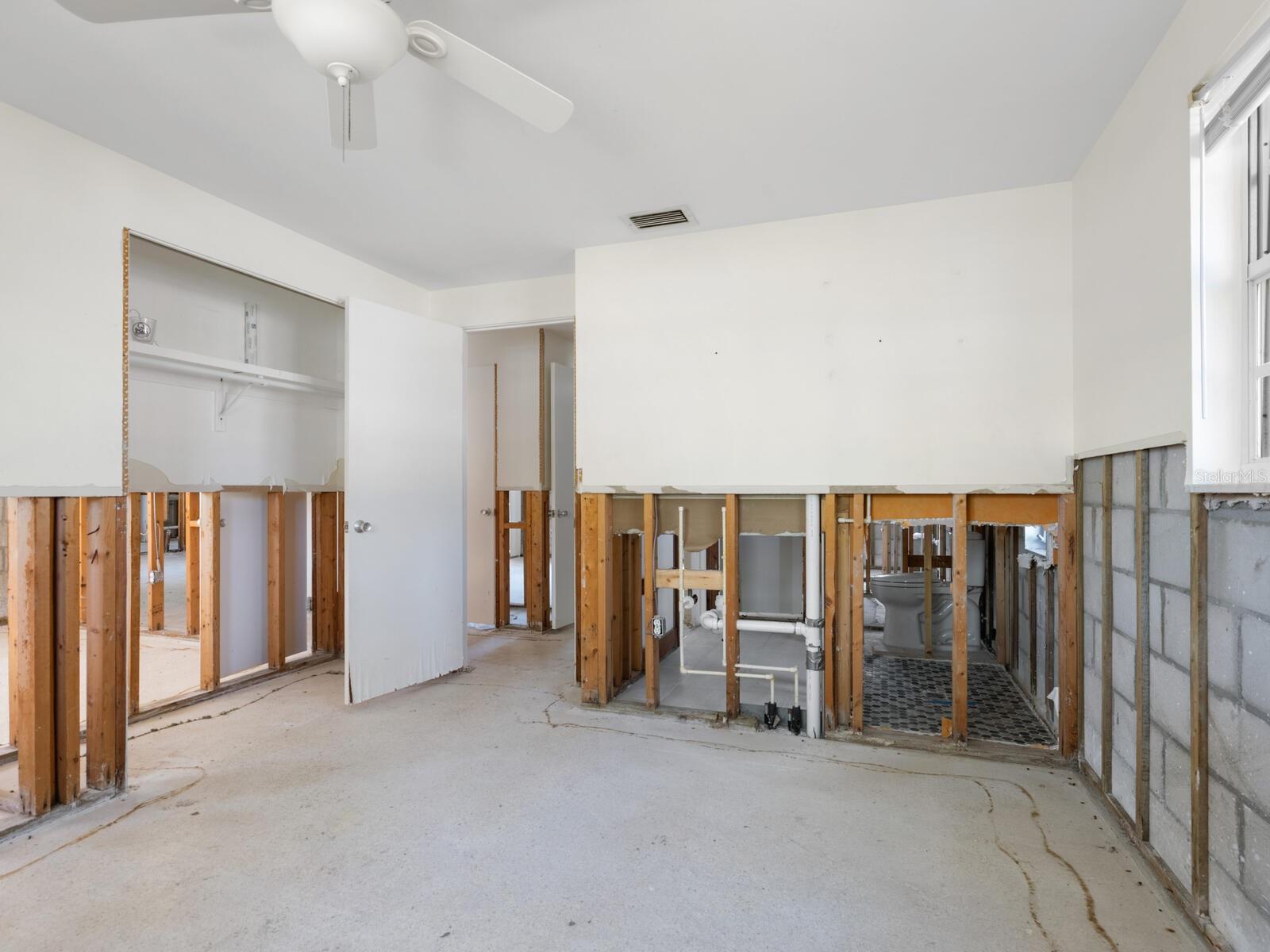 734 Canal, Sarasota, FL 34242