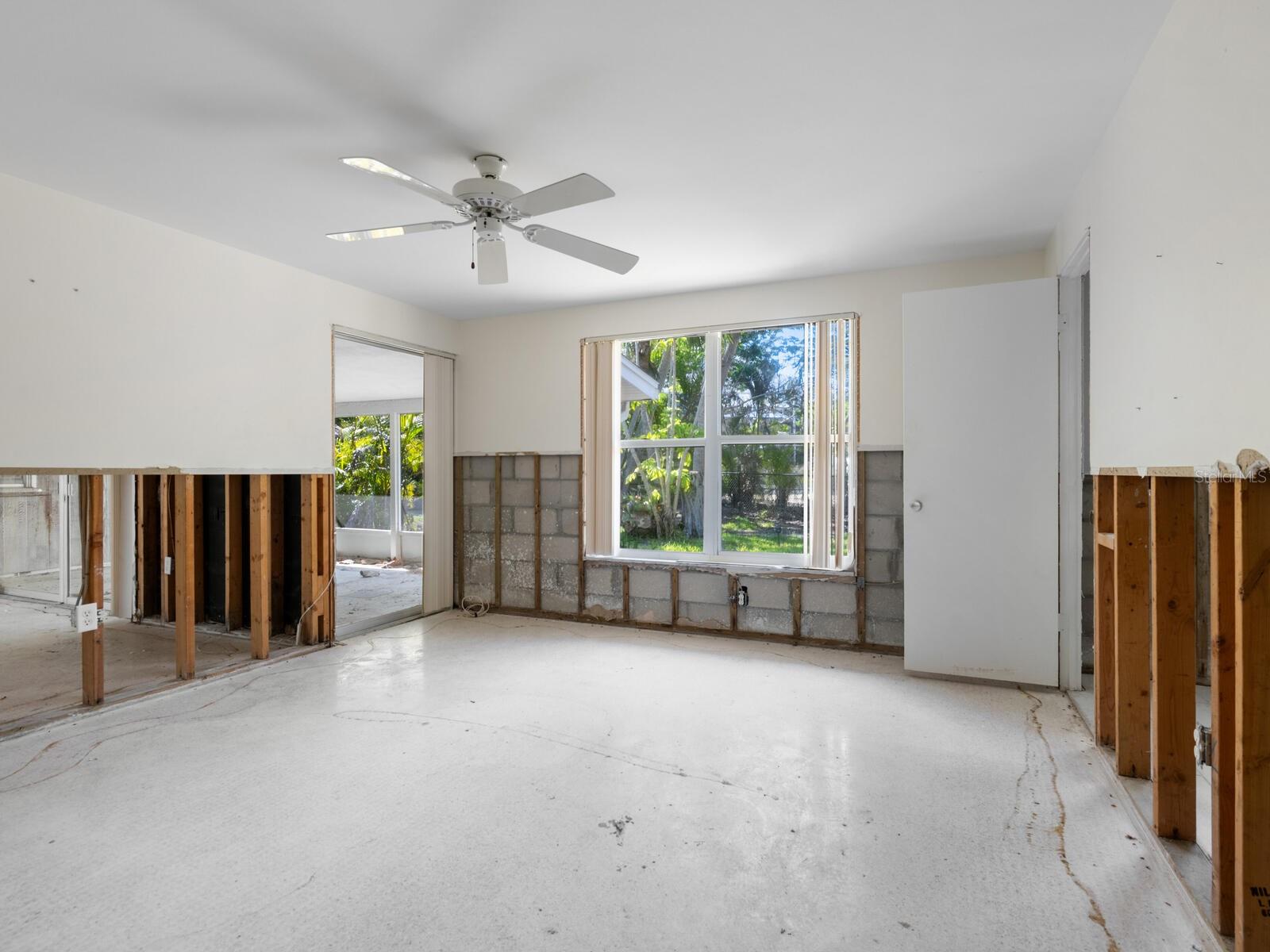 734 Canal, Sarasota, FL 34242