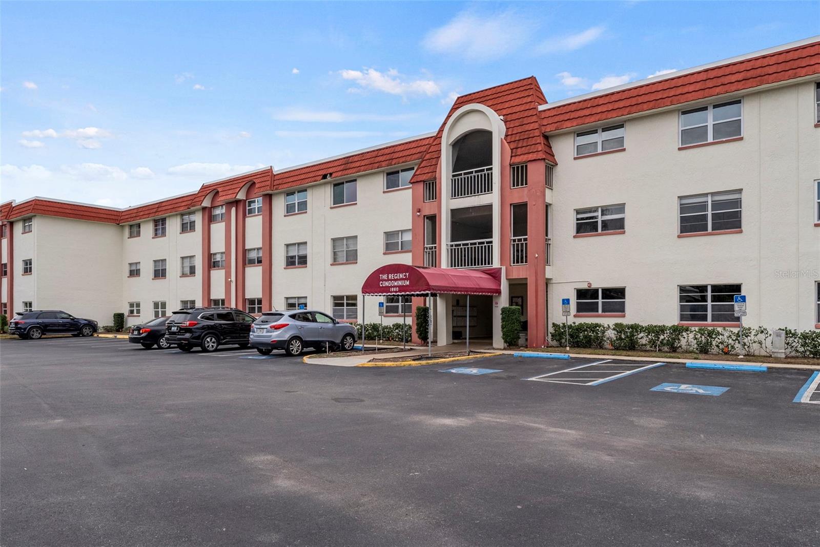1860 Massachusetts Unit 206, St Petersburg, FL 33703